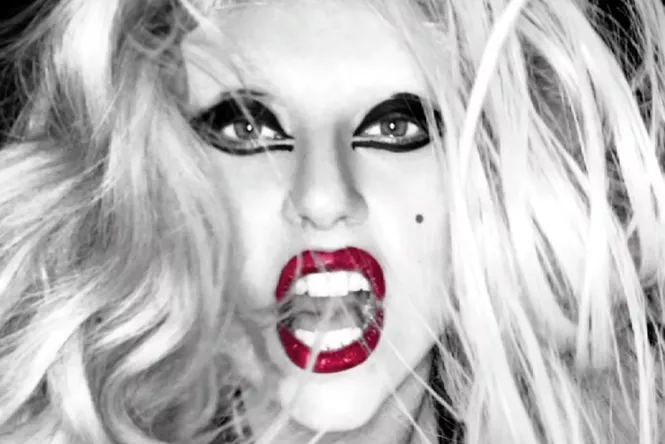 Lady Gaga: sa chanson « Bloody Mary » explose les scores grâce à la série « Mercredi »